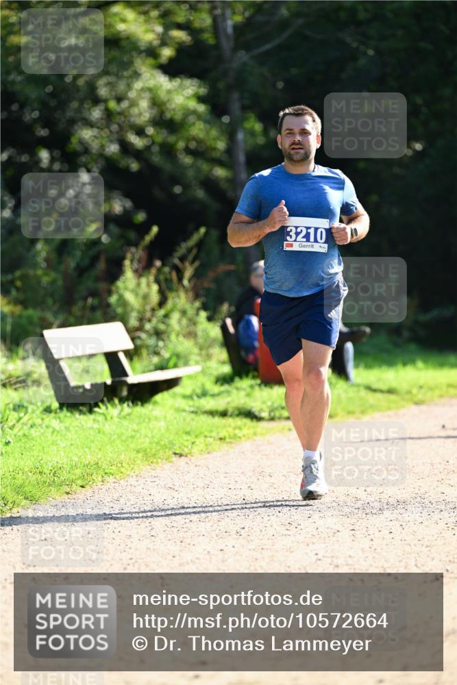 27.09.2026 - 35. Volkslauf durch das schöne Alstertal Dr. Thomas Lammeyer http://msf.ph/oto/10572664 27.09.2026 11:24:32 Laufen 3210 meine-sportfotos.de