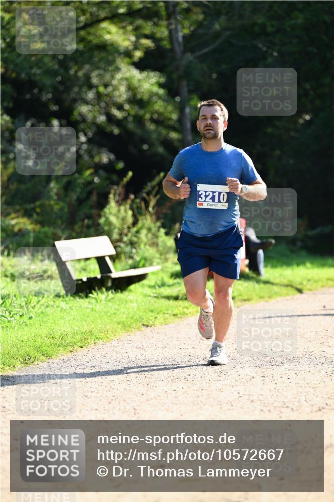 27.09.2026 - 35. Volkslauf durch das schöne Alstertal Dr. Thomas Lammeyer http://msf.ph/oto/10572667 27.09.2026 11:24:33 Laufen 3210 meine-sportfotos.de