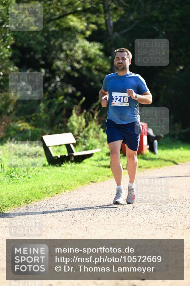 27.09.2026 - 35. Volkslauf durch das schöne Alstertal Dr. Thomas Lammeyer http://msf.ph/oto/10572669 27.09.2026 11:24:33 Laufen 3210 meine-sportfotos.de