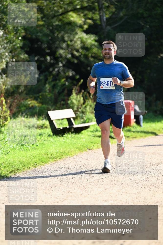 27.09.2026 - 35. Volkslauf durch das schöne Alstertal Dr. Thomas Lammeyer http://msf.ph/oto/10572670 27.09.2026 11:24:33 Laufen 3210 meine-sportfotos.de