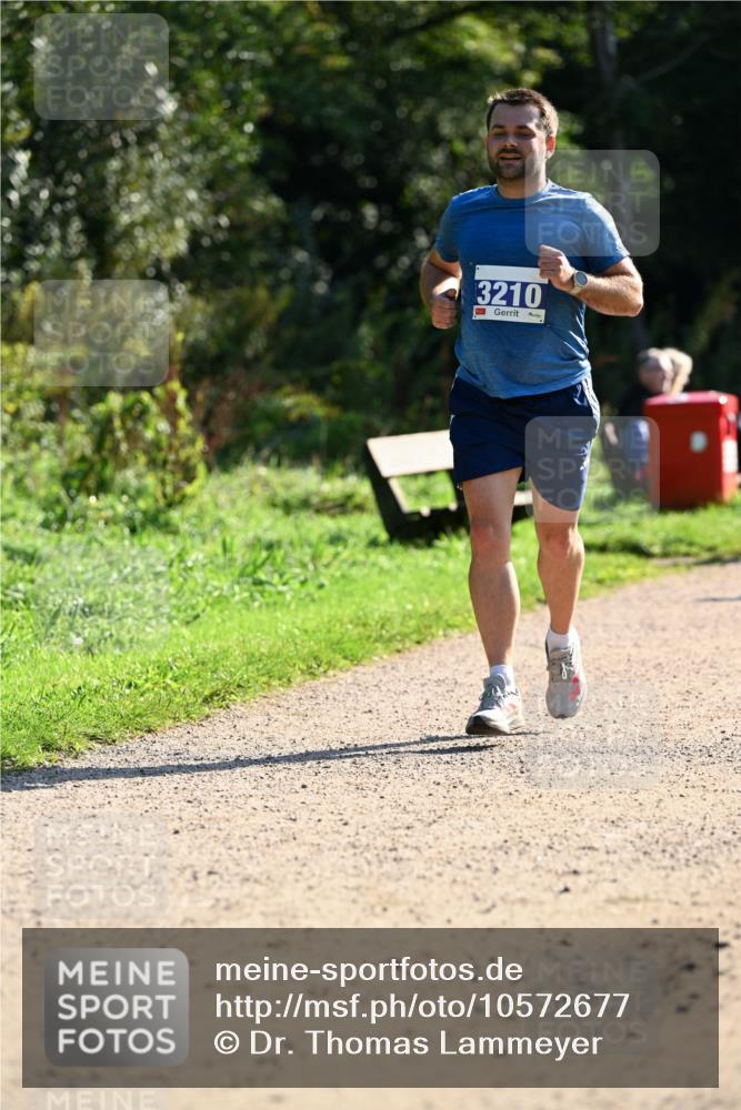 27.09.2026 - 35. Volkslauf durch das schöne Alstertal Dr. Thomas Lammeyer http://msf.ph/oto/10572677 27.09.2026 11:24:33 Laufen 3210 meine-sportfotos.de