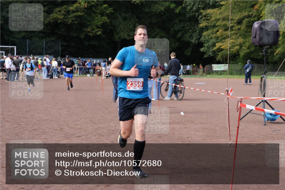27.09.2026 - 35. Volkslauf durch das schöne Alstertal Strokosch-Dieckow http://msf.ph/oto/10572680 27.09.2026 12:22:17 Ziel 2359 meine-sportfotos.de