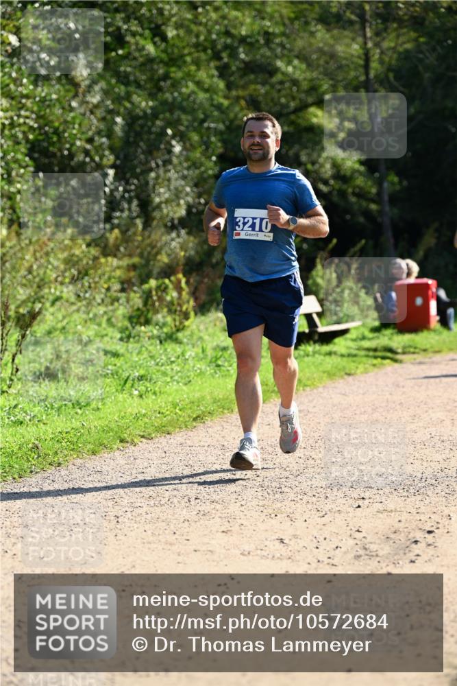 27.09.2026 - 35. Volkslauf durch das schöne Alstertal Dr. Thomas Lammeyer http://msf.ph/oto/10572684 27.09.2026 11:24:34 Laufen 3210 meine-sportfotos.de