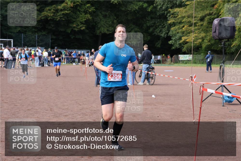 27.09.2026 - 35. Volkslauf durch das schöne Alstertal Strokosch-Dieckow http://msf.ph/oto/10572685 27.09.2026 12:22:17 Ziel 2359 meine-sportfotos.de