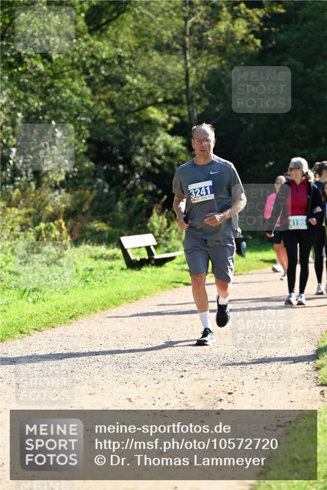 27.09.2026 - 35. Volkslauf durch das schöne Alstertal Dr. Thomas Lammeyer http://msf.ph/oto/10572720 27.09.2026 11:24:40 Laufen 3241, 4199 meine-sportfotos.de