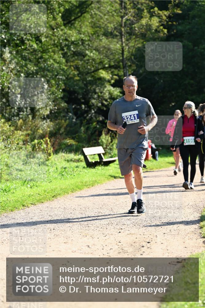 27.09.2026 - 35. Volkslauf durch das schöne Alstertal Dr. Thomas Lammeyer http://msf.ph/oto/10572721 27.09.2026 11:24:41 Laufen 3241, 4199 meine-sportfotos.de