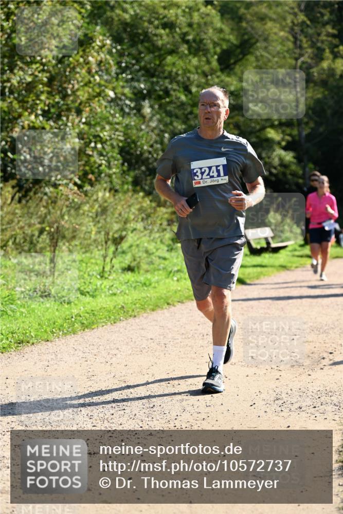 27.09.2026 - 35. Volkslauf durch das schöne Alstertal Dr. Thomas Lammeyer http://msf.ph/oto/10572737 27.09.2026 11:24:42 Laufen 3241 meine-sportfotos.de
