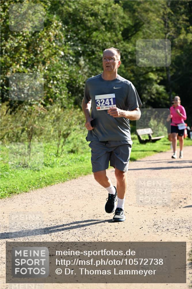 27.09.2026 - 35. Volkslauf durch das schöne Alstertal Dr. Thomas Lammeyer http://msf.ph/oto/10572738 27.09.2026 11:24:42 Laufen 3241 meine-sportfotos.de