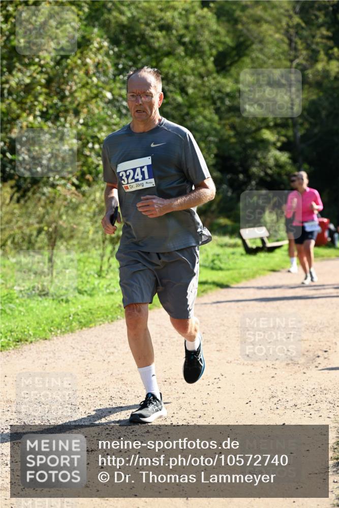 27.09.2026 - 35. Volkslauf durch das schöne Alstertal Dr. Thomas Lammeyer http://msf.ph/oto/10572740 27.09.2026 11:24:43 Laufen 3241 meine-sportfotos.de