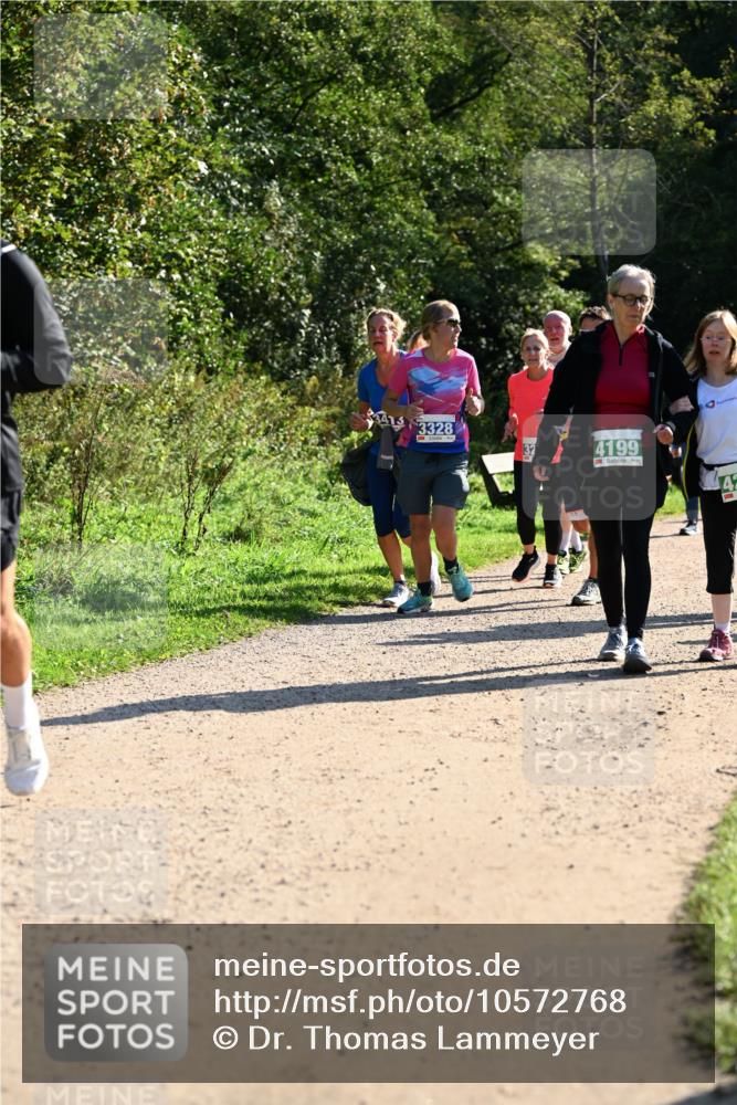 27.09.2026 - 35. Volkslauf durch das schöne Alstertal Dr. Thomas Lammeyer http://msf.ph/oto/10572768 27.09.2026 11:24:47 Laufen 34133328, 32, 4199 meine-sportfotos.de