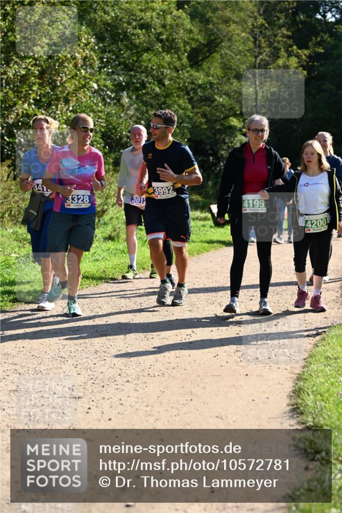 27.09.2026 - 35. Volkslauf durch das schöne Alstertal Dr. Thomas Lammeyer http://msf.ph/oto/10572781 27.09.2026 11:24:49 Laufen 341, 3328, 3012, 3992, 4199, 4200 meine-sportfotos.de