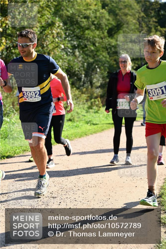 27.09.2026 - 35. Volkslauf durch das schöne Alstertal Dr. Thomas Lammeyer http://msf.ph/oto/10572789 27.09.2026 11:24:50 Laufen 3992, 4199, 3091, 94 meine-sportfotos.de
