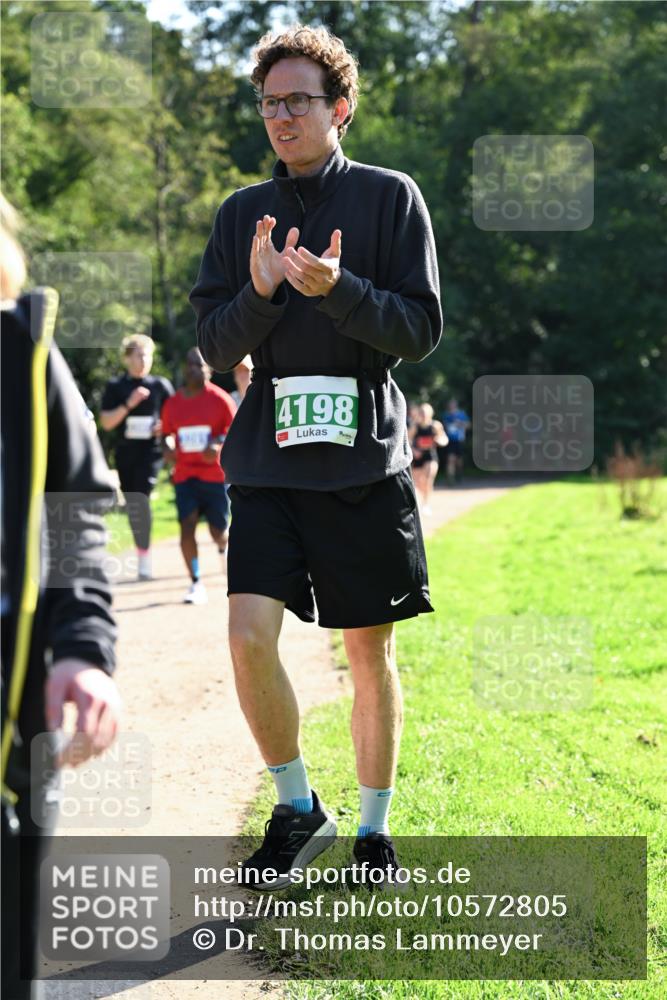 27.09.2026 - 35. Volkslauf durch das schöne Alstertal Dr. Thomas Lammeyer http://msf.ph/oto/10572805 27.09.2026 11:24:56 Laufen 4198 meine-sportfotos.de