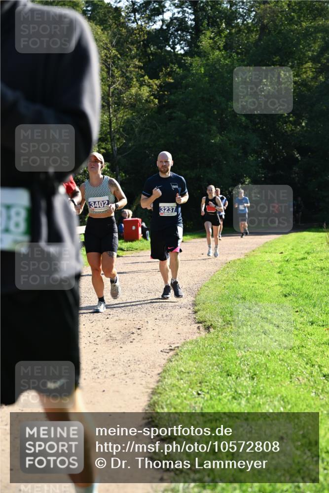 27.09.2026 - 35. Volkslauf durch das schöne Alstertal Dr. Thomas Lammeyer http://msf.ph/oto/10572808 27.09.2026 11:24:58 Laufen 98, 3402, 3237 meine-sportfotos.de