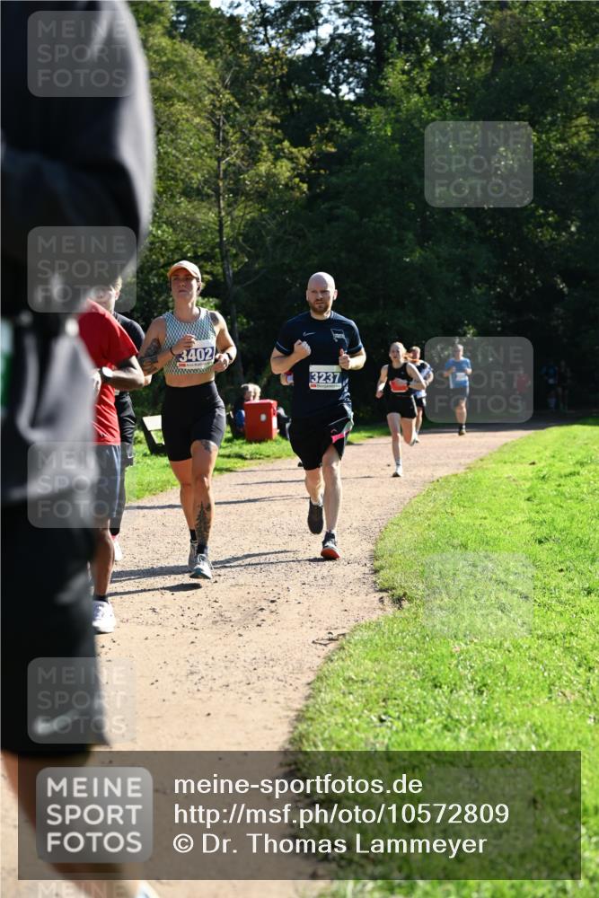 27.09.2026 - 35. Volkslauf durch das schöne Alstertal Dr. Thomas Lammeyer http://msf.ph/oto/10572809 27.09.2026 11:24:58 Laufen 3402, 3237 meine-sportfotos.de