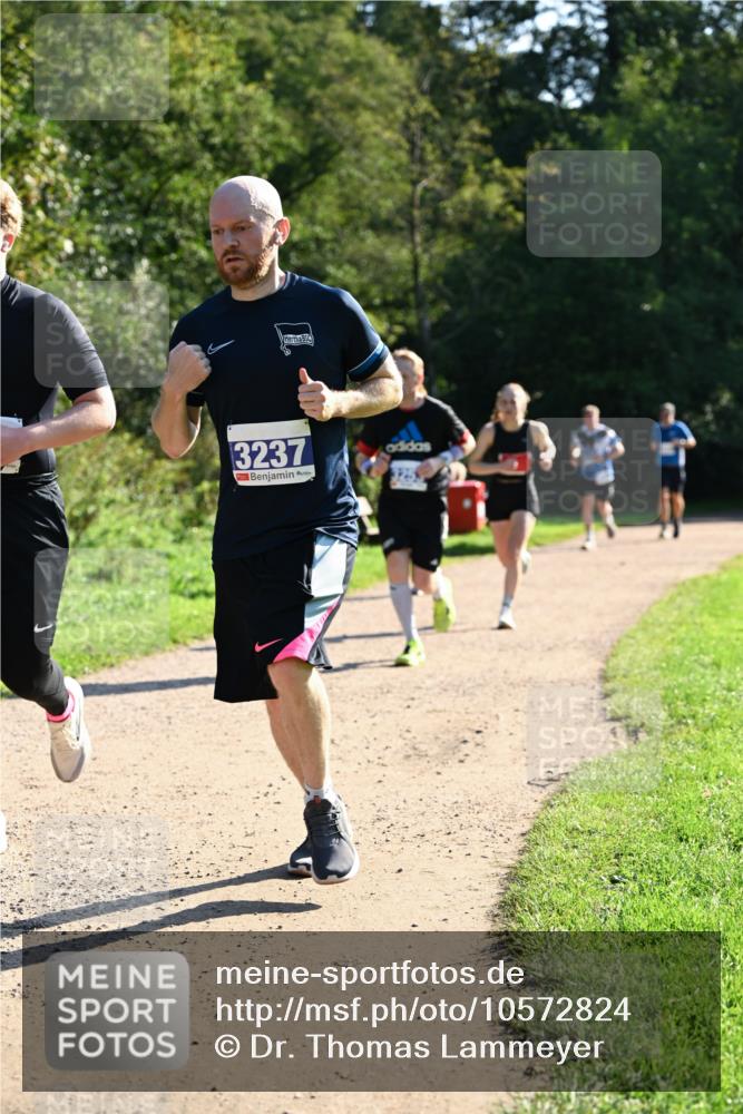 27.09.2026 - 35. Volkslauf durch das schöne Alstertal Dr. Thomas Lammeyer http://msf.ph/oto/10572824 27.09.2026 11:25:00 Laufen 3237 meine-sportfotos.de