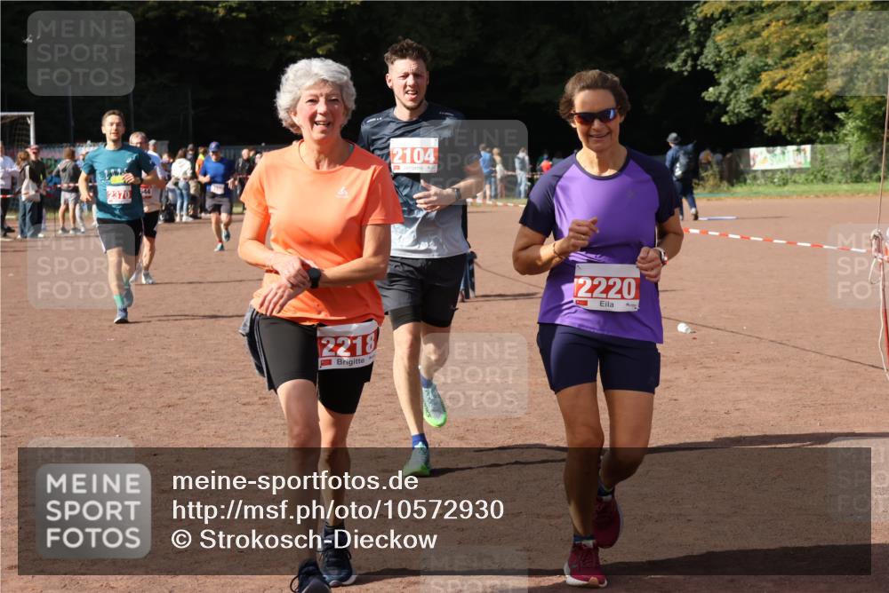 27.09.2026 - 35. Volkslauf durch das schöne Alstertal Strokosch-Dieckow http://msf.ph/oto/10572930 27.09.2026 12:22:50 Ziel 1644, 2104, 2218, 2220, 2370 meine-sportfotos.de