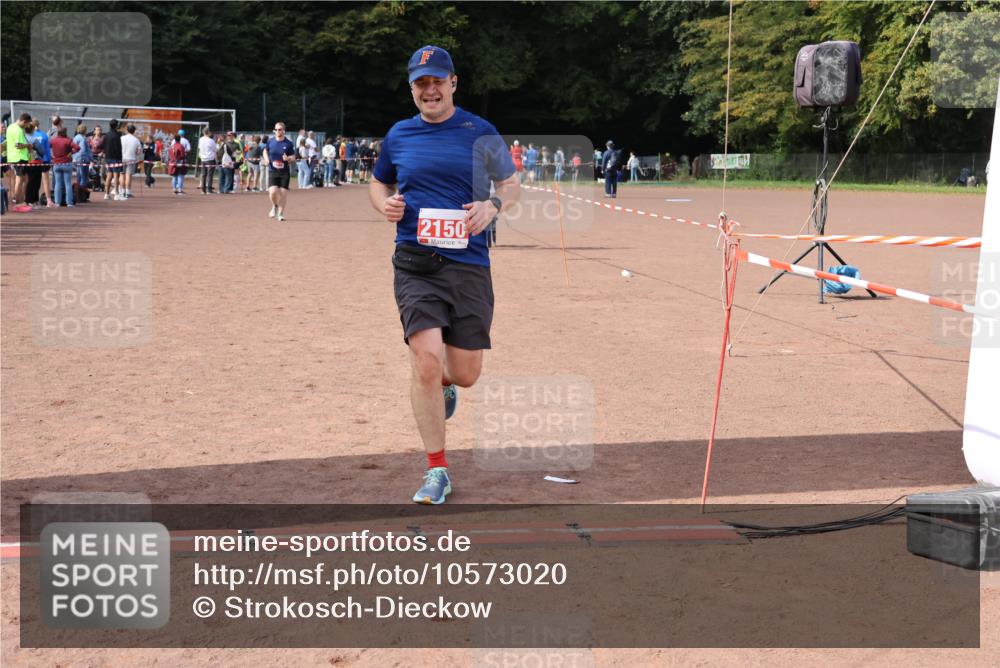 27.09.2026 - 35. Volkslauf durch das schöne Alstertal Strokosch-Dieckow http://msf.ph/oto/10573020 27.09.2026 12:23:00 Ziel 1644, 1668, 2150 meine-sportfotos.de