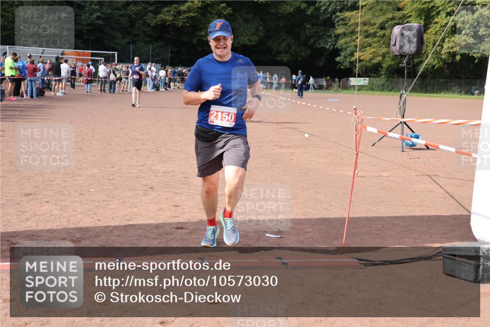 27.09.2026 - 35. Volkslauf durch das schöne Alstertal Strokosch-Dieckow http://msf.ph/oto/10573030 27.09.2026 12:23:00 Ziel 1644, 1668, 2150 meine-sportfotos.de
