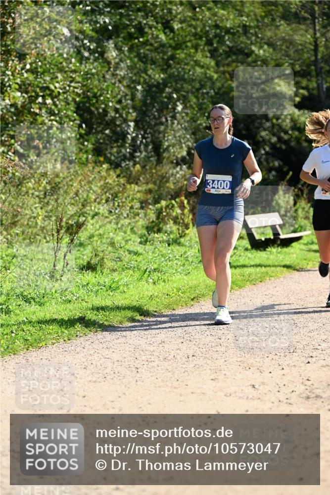 27.09.2026 - 35. Volkslauf durch das schöne Alstertal Dr. Thomas Lammeyer http://msf.ph/oto/10573047 27.09.2026 11:26:24 Laufen 3400 meine-sportfotos.de