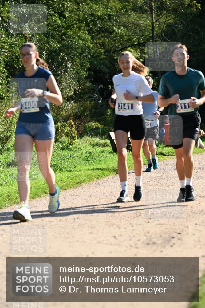 27.09.2026 - 35. Volkslauf durch das schöne Alstertal Dr. Thomas Lammeyer http://msf.ph/oto/10573053 27.09.2026 11:26:25 Laufen 3400, 3141, 45, 311 meine-sportfotos.de