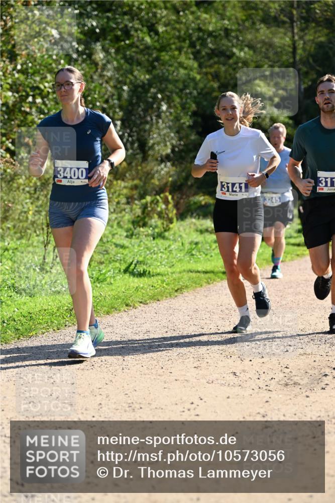 27.09.2026 - 35. Volkslauf durch das schöne Alstertal Dr. Thomas Lammeyer http://msf.ph/oto/10573056 27.09.2026 11:26:25 Laufen 3400, 3141, 3245, 311 meine-sportfotos.de