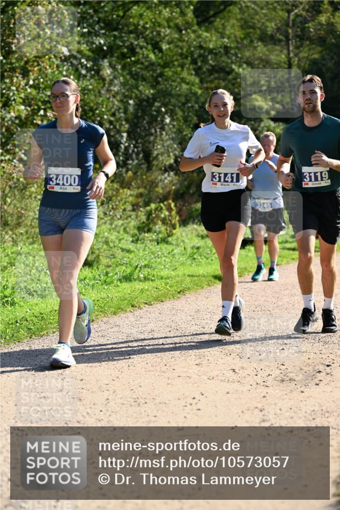 27.09.2026 - 35. Volkslauf durch das schöne Alstertal Dr. Thomas Lammeyer http://msf.ph/oto/10573057 27.09.2026 11:26:25 Laufen 3400, 3141, 3245, 3119 meine-sportfotos.de
