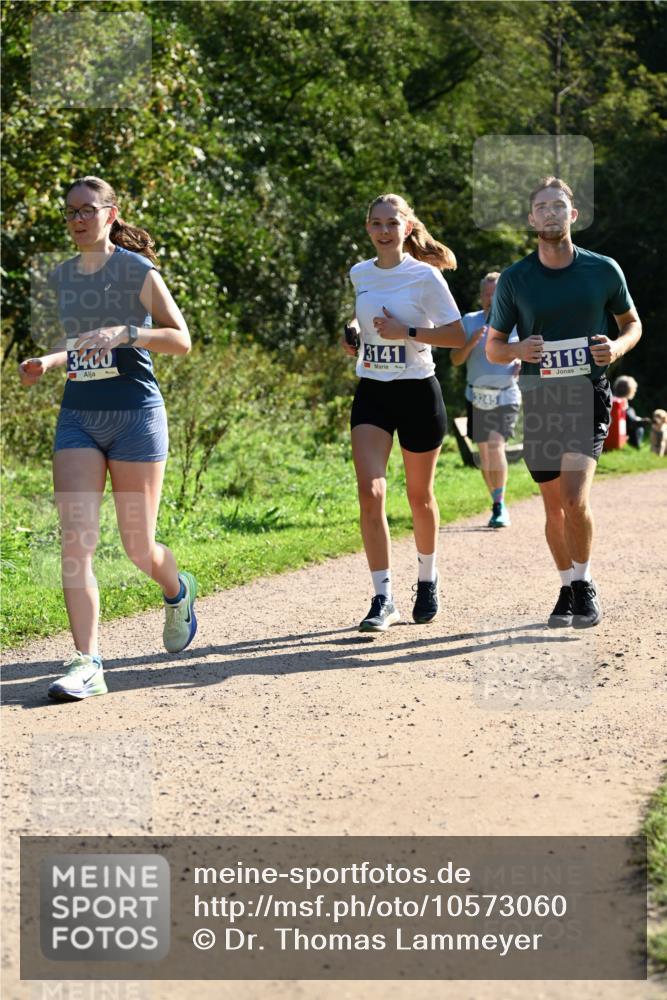 27.09.2026 - 35. Volkslauf durch das schöne Alstertal Dr. Thomas Lammeyer http://msf.ph/oto/10573060 27.09.2026 11:26:25 Laufen 3400, 3141, 3245, 3119 meine-sportfotos.de