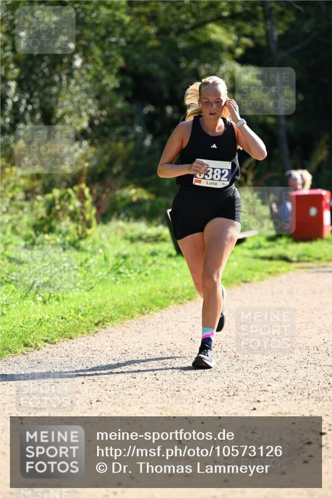 27.09.2026 - 35. Volkslauf durch das schöne Alstertal Dr. Thomas Lammeyer http://msf.ph/oto/10573126 27.09.2026 11:26:37 Laufen 382 meine-sportfotos.de