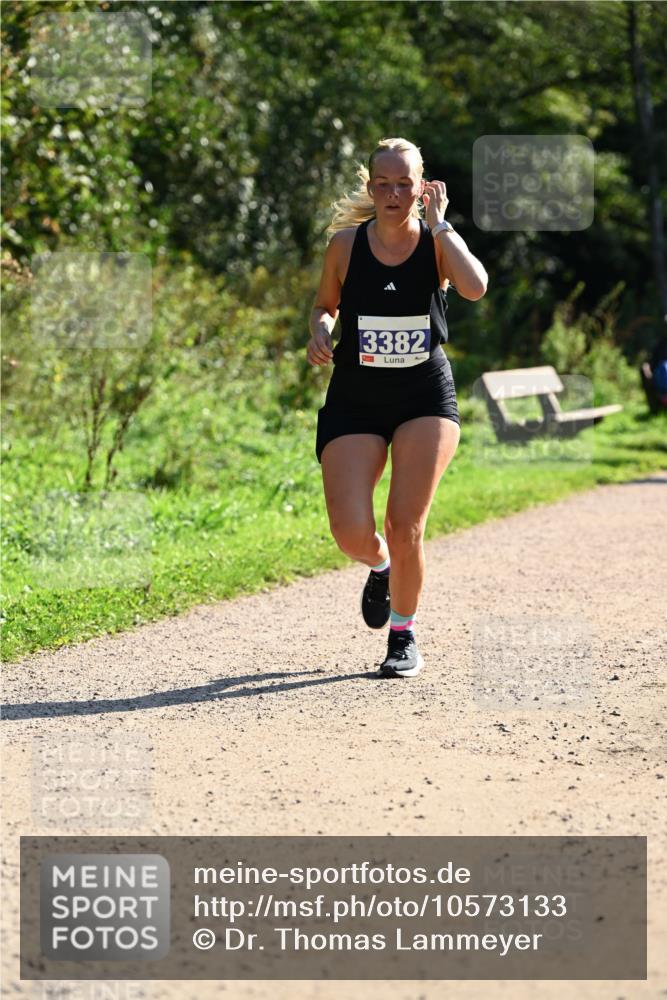 27.09.2026 - 35. Volkslauf durch das schöne Alstertal Dr. Thomas Lammeyer http://msf.ph/oto/10573133 27.09.2026 11:26:37 Laufen 3382 meine-sportfotos.de