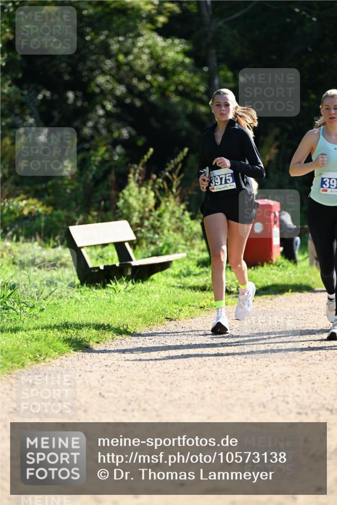 27.09.2026 - 35. Volkslauf durch das schöne Alstertal Dr. Thomas Lammeyer http://msf.ph/oto/10573138 27.09.2026 11:26:39 Laufen 3975, 39 meine-sportfotos.de
