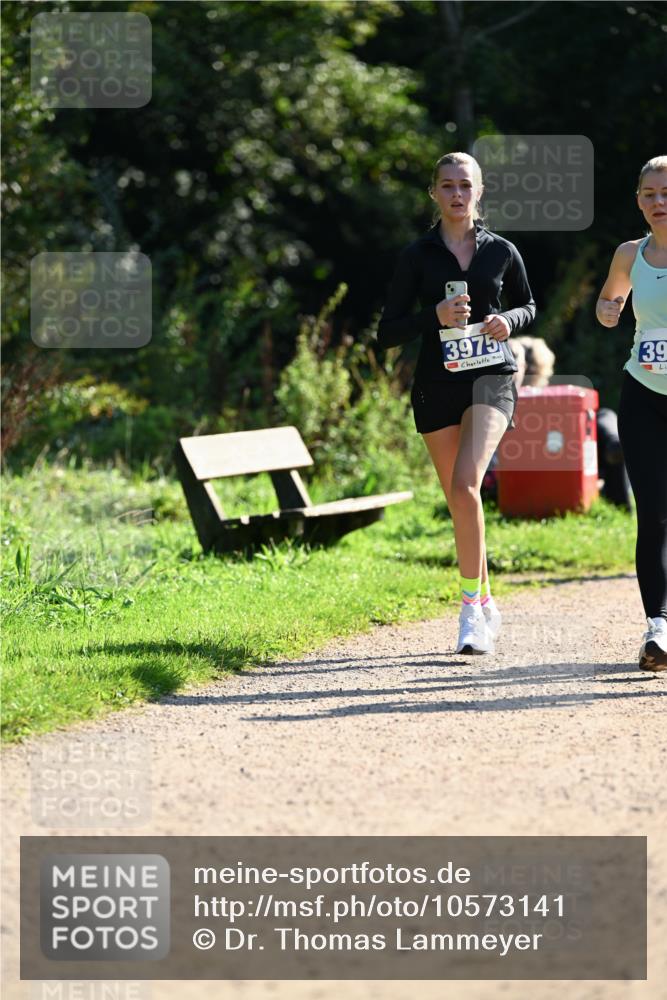 27.09.2026 - 35. Volkslauf durch das schöne Alstertal Dr. Thomas Lammeyer http://msf.ph/oto/10573141 27.09.2026 11:26:39 Laufen 3975, 39 meine-sportfotos.de
