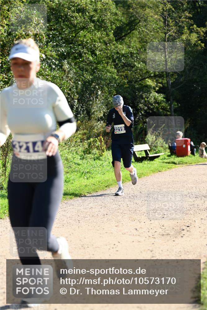 27.09.2026 - 35. Volkslauf durch das schöne Alstertal Dr. Thomas Lammeyer http://msf.ph/oto/10573170 27.09.2026 11:26:44 Laufen 3214, 3219 meine-sportfotos.de