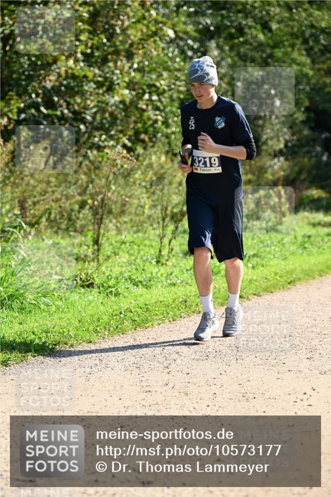 27.09.2026 - 35. Volkslauf durch das schöne Alstertal Dr. Thomas Lammeyer http://msf.ph/oto/10573177 27.09.2026 11:26:45 Laufen 12, 3219 meine-sportfotos.de