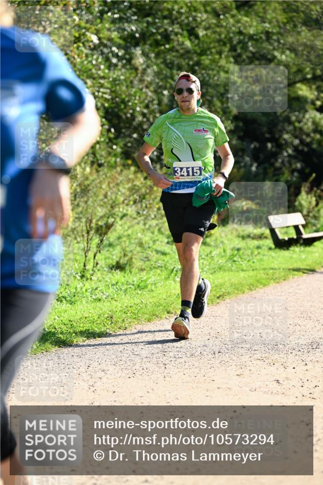 27.09.2026 - 35. Volkslauf durch das schöne Alstertal Dr. Thomas Lammeyer http://msf.ph/oto/10573294 27.09.2026 11:27:18 Laufen 3415 meine-sportfotos.de