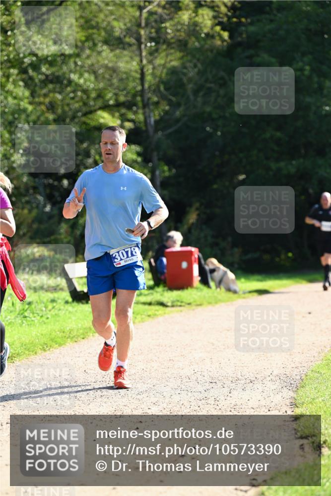 27.09.2026 - 35. Volkslauf durch das schöne Alstertal Dr. Thomas Lammeyer http://msf.ph/oto/10573390 27.09.2026 11:27:43 Laufen 3078 meine-sportfotos.de