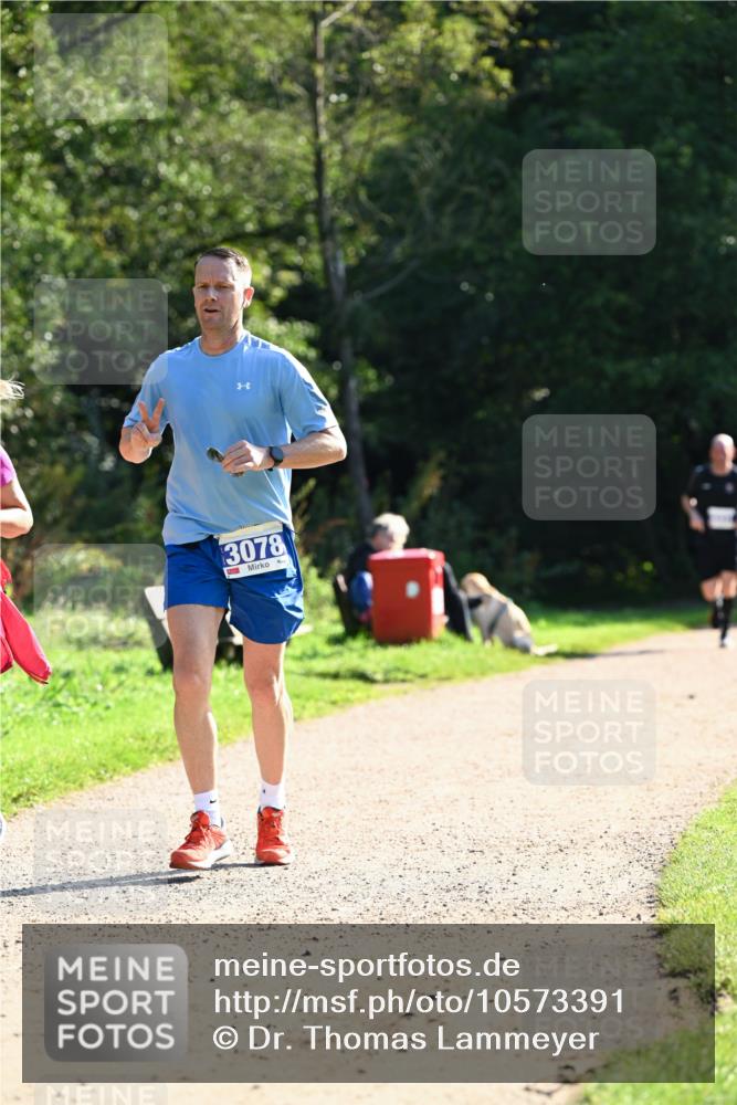 27.09.2026 - 35. Volkslauf durch das schöne Alstertal Dr. Thomas Lammeyer http://msf.ph/oto/10573391 27.09.2026 11:27:43 Laufen 3078 meine-sportfotos.de
