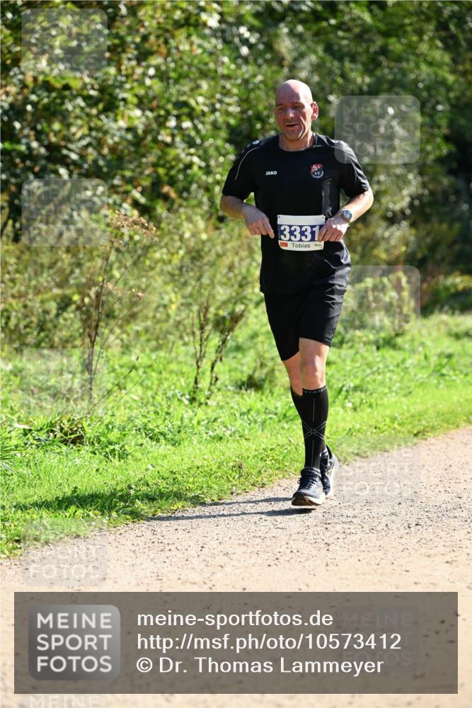 27.09.2026 - 35. Volkslauf durch das schöne Alstertal Dr. Thomas Lammeyer http://msf.ph/oto/10573412 27.09.2026 11:27:51 Laufen 3331 meine-sportfotos.de