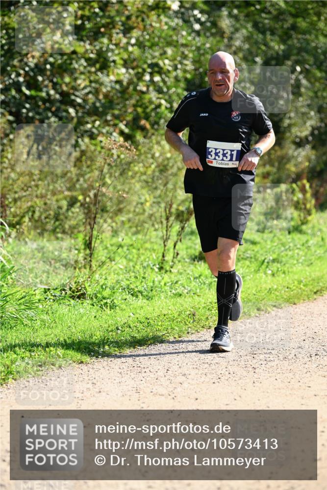 27.09.2026 - 35. Volkslauf durch das schöne Alstertal Dr. Thomas Lammeyer http://msf.ph/oto/10573413 27.09.2026 11:27:51 Laufen 3331 meine-sportfotos.de