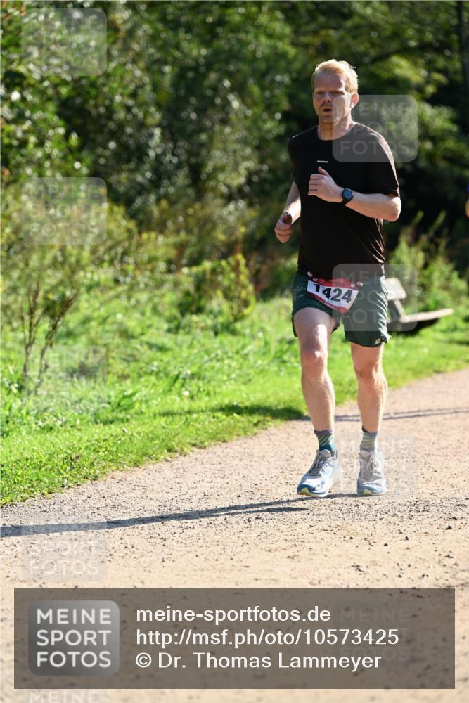 27.09.2026 - 35. Volkslauf durch das schöne Alstertal Dr. Thomas Lammeyer http://msf.ph/oto/10573425 27.09.2026 11:27:57 Laufen 1424 meine-sportfotos.de