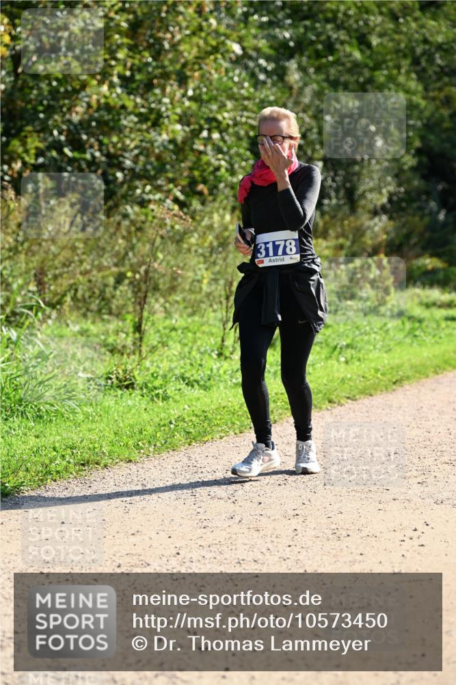 27.09.2026 - 35. Volkslauf durch das schöne Alstertal Dr. Thomas Lammeyer http://msf.ph/oto/10573450 27.09.2026 11:28:18 Laufen 3178 meine-sportfotos.de