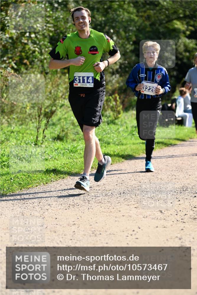 27.09.2026 - 35. Volkslauf durch das schöne Alstertal Dr. Thomas Lammeyer http://msf.ph/oto/10573467 27.09.2026 11:28:32 Laufen 3114, 3226, 30 meine-sportfotos.de