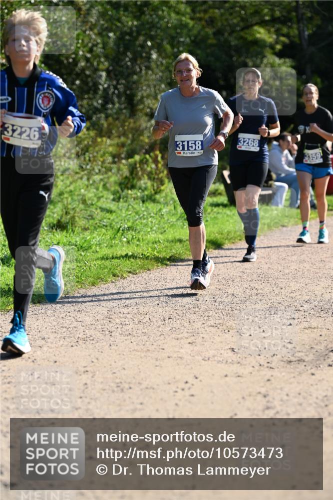 27.09.2026 - 35. Volkslauf durch das schöne Alstertal Dr. Thomas Lammeyer http://msf.ph/oto/10573473 27.09.2026 11:28:34 Laufen 3226, 3158, 3268, 3359 meine-sportfotos.de