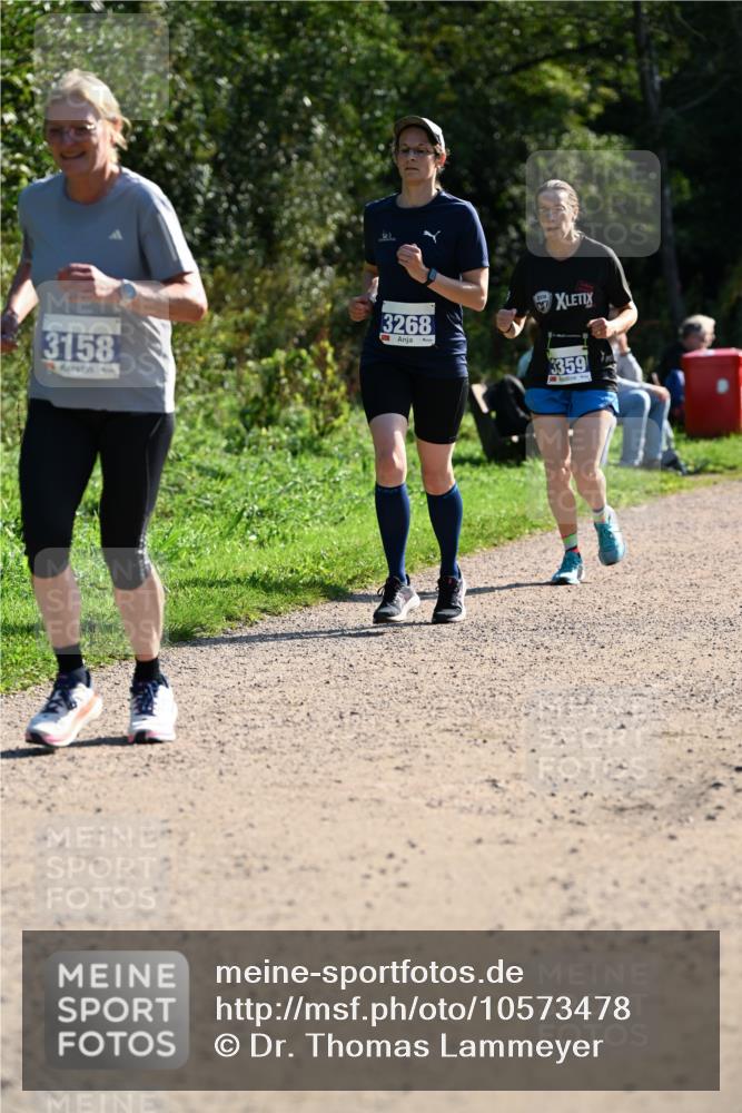 27.09.2026 - 35. Volkslauf durch das schöne Alstertal Dr. Thomas Lammeyer http://msf.ph/oto/10573478 27.09.2026 11:28:35 Laufen 3158, 3268, 3359 meine-sportfotos.de