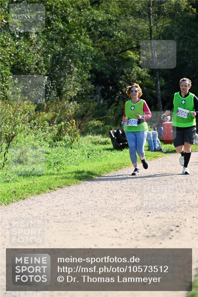 27.09.2026 - 35. Volkslauf durch das schöne Alstertal Dr. Thomas Lammeyer http://msf.ph/oto/10573512 27.09.2026 11:28:51 Laufen 3085, 3086 meine-sportfotos.de