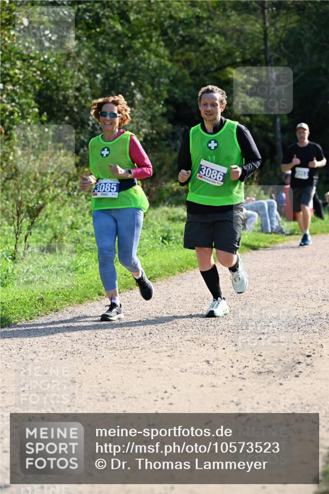 27.09.2026 - 35. Volkslauf durch das schöne Alstertal Dr. Thomas Lammeyer http://msf.ph/oto/10573523 27.09.2026 11:28:52 Laufen 3085, 3086 meine-sportfotos.de