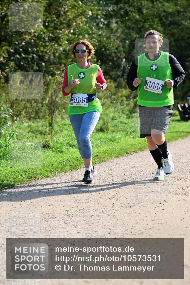 27.09.2026 - 35. Volkslauf durch das schöne Alstertal Dr. Thomas Lammeyer http://msf.ph/oto/10573531 27.09.2026 11:28:53 Laufen 3086, 3085 meine-sportfotos.de