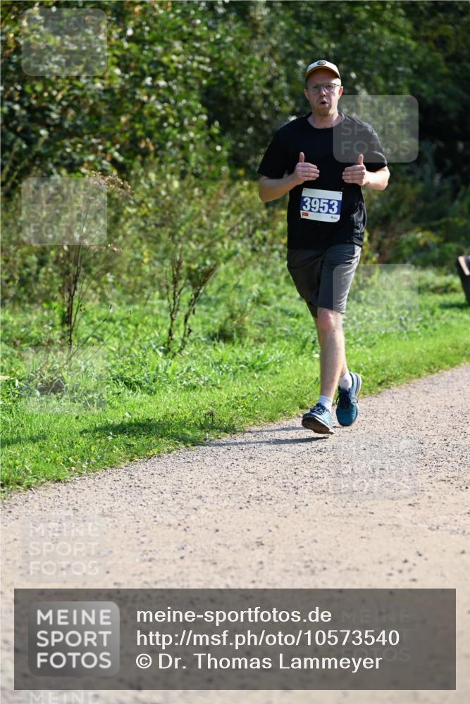 27.09.2026 - 35. Volkslauf durch das schöne Alstertal Dr. Thomas Lammeyer http://msf.ph/oto/10573540 27.09.2026 11:28:56 Laufen 3953 meine-sportfotos.de