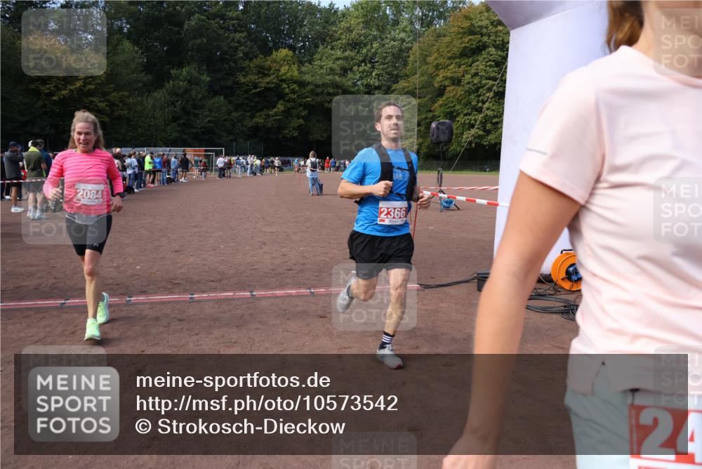 27.09.2026 - 35. Volkslauf durch das schöne Alstertal Strokosch-Dieckow http://msf.ph/oto/10573542 27.09.2026 12:25:00 Ziel 2084, 2366, 2492 meine-sportfotos.de