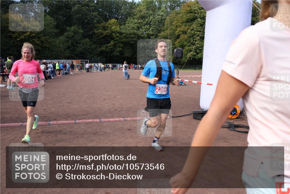 27.09.2026 - 35. Volkslauf durch das schöne Alstertal Strokosch-Dieckow http://msf.ph/oto/10573546 27.09.2026 12:25:00 Ziel 2084, 2366, 2492 meine-sportfotos.de